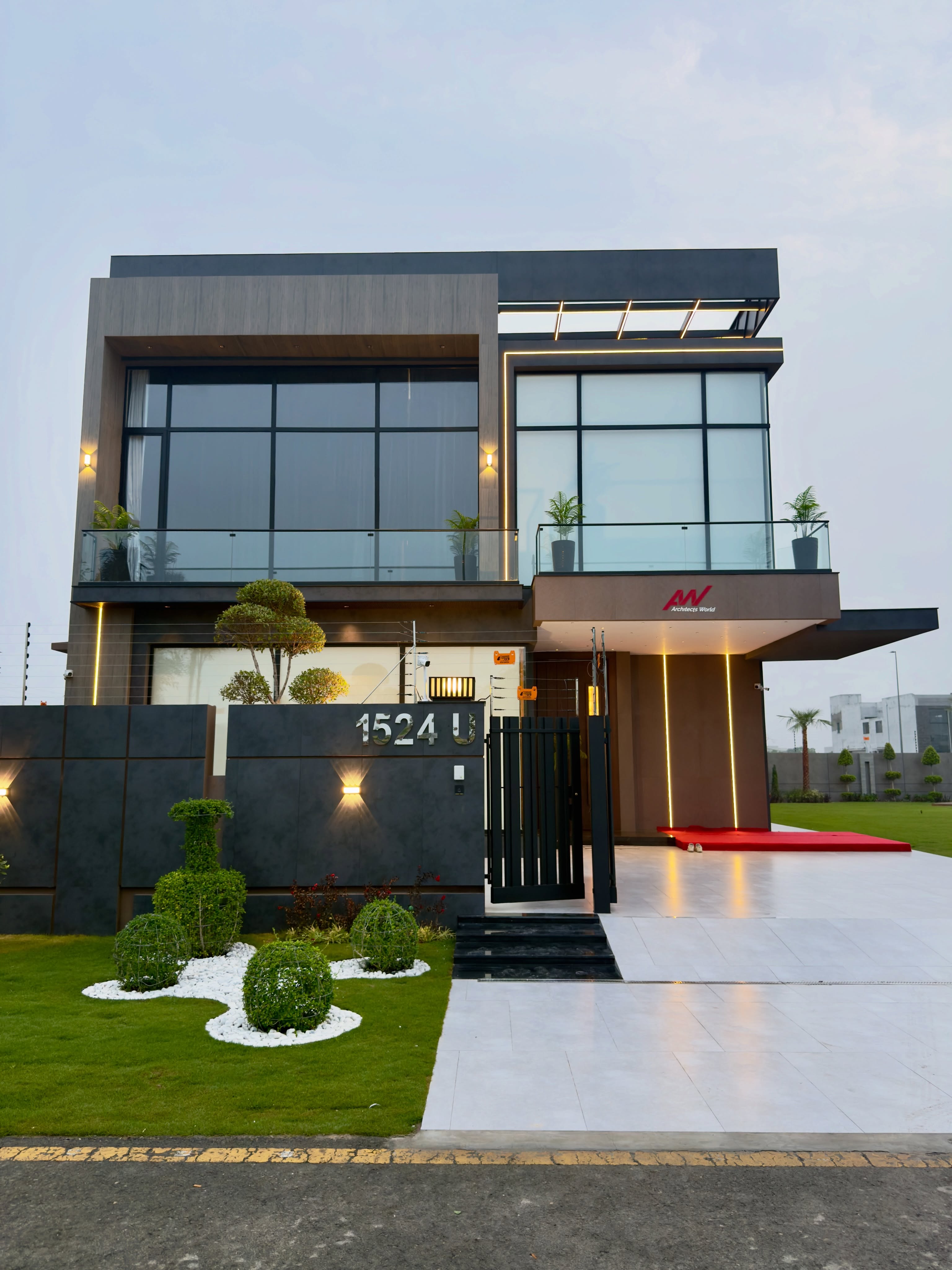 1 Kanal Modern House - Image 1
